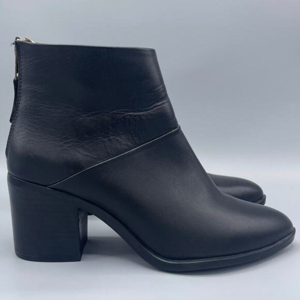 NISOLO Ankle Boots Size 9.5 Minimalist Black‎ Leather Almond Toe Block Heels Zip